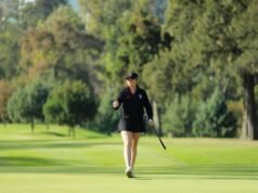 Golf wanita berkompetisi melawan lapangan bertumpuk di Moon Golf Invitational
