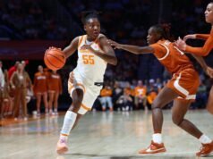 Nomor 4 Texas bertahan dari tantangan No. 22 Lady Vols, 65-63