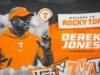Derek Jones akan melatih cornerback Tennessee