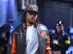 Keamanan Brown, Ronnie Hickman, dilompati oleh empat pria di lobi hotel New York