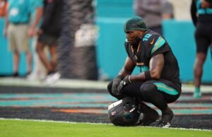 Dolphins merilis penerima bintang Tyreek Hill sebagai bagian dari pemotongan daftar besar