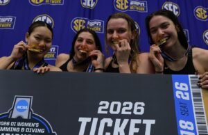 Lady Vol Medley Relay Dominance memimpin hari kedua Kejuaraan SEC yang penuh aksi