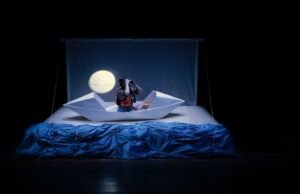 Di sinilah laut dimulai di Compagnie Les Entiché.es