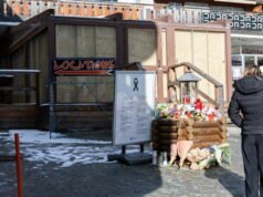 salah satu penjaga tidak memiliki pelatihan keselamatan, dia adalah seorang tukang kayu