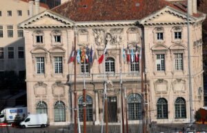 Kota 2026. Di Marseille, jajak pendapat memperkirakan duel seru antara walikota sayap kiri yang akan keluar dan RN