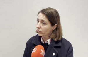 “Ini adalah masalah kedaulatan nasional yang harus melampaui perpecahan antar partai,” Sophie Binet memperingatkan