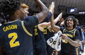 Bola basket Michigan mengamankan kemenangan triple-bye di Turnamen Sepuluh Besar menjelang pertandingan Duel di Distrik melawan Duke
