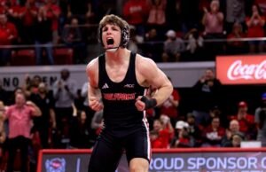 #8 Berjuang melewati Cornell beberapa inci dalam duel terakhir musim ini