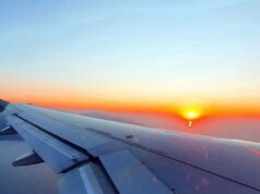 Asap menyebar ke dalam pesawat: pesawat harus melakukan belokan darurat segera setelah lepas landas