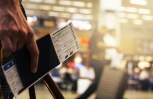 Dia menolak untuk naik dan meninggalkan anjingnya