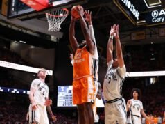 Band Take Down #19/18 Vanderbilt, 69-65, di Nashville