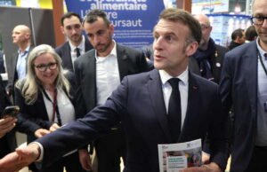 Bea Cukai AS: “Adalah baik untuk memiliki checks and balances dalam demokrasi,” akui Emmanuel Macron