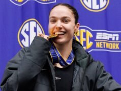 Spink mengamankan tiga gambut dalam 100 gratis pada malam terakhir Kejuaraan SEC