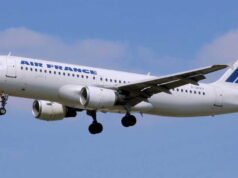 Sebuah pesawat Air France yang menghubungkan Martinik ke Paris berbalik setelah lepas landas karena terjadi insiden dengan salah satu mesinnya