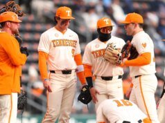 #3/13 Vols Drop Series Final di Kent State