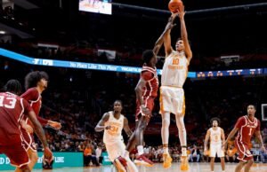Ament mendapatkan penghargaan SEC Freshman of the Week