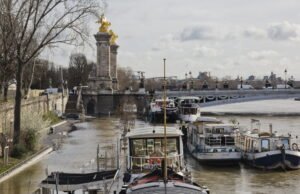 Hauts-de-Seine. Mayat seorang pria yang dipenggal dan dipotong-potong ditemukan di Sungai Seine