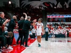 Bola basket wanita menjadi tuan rumah Hari Senior melawan Wake Forest