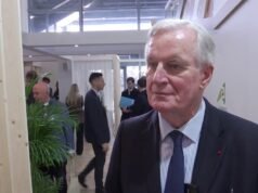 “Politik Prancis adalah tawanan dari krisis dan ketidakstabilan jangka pendek,” Michel Barnier memperingatkan