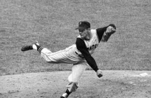 Bek bertahan All-Star Elroy Face, yang menyelamatkan tiga pertandingan untuk Pirates di Seri Dunia 1960, meninggal pada usia 97 tahun