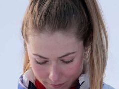 Mikaela Shiffrin datang ke Olimpiade mencari kedamaian dalam bermain ski. Di tengah perjalanan dia menemukan emas