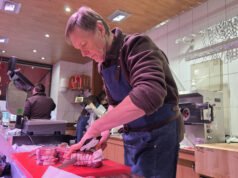 Pada usia 65 tahun, Robert Balzli keluar dari masa pensiunnya untuk menyelamatkan toko dagingnya Lutzelhouse