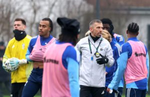 Gary O’Neil tentang manajemen tim balap