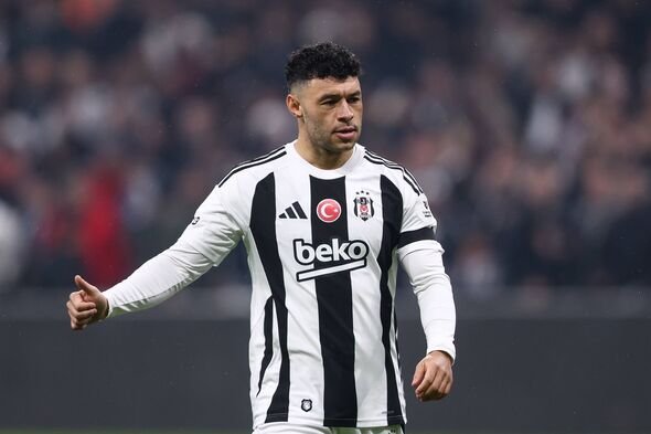 Alex Oxlade-Chamberlain di klub termudanya Besiktas.