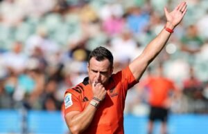 Wasit Enam Negara terguncang dengan gerakan menggorok leher dan menjadi pusat perhatian | Rugbi | olahraga