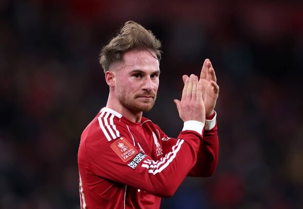 Alexis Mac Allister dari Liverpool berterima kasih kepada para penggemar. Alexis Mac Allister dari Liverpool berterima kasih kepada para penggemar.