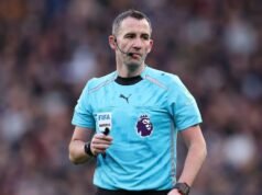 Wasit mendapati dirinya berada di tengah-tengah ‘keputusan terburuk yang pernah ada’ dan mengetahui nasibnya saat asistennya diturunkan pangkatnya | Sepak Bola | olahraga