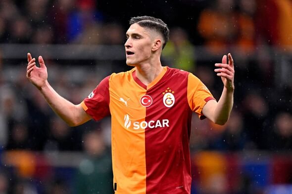 Bek Galatasaray Roland Sallai