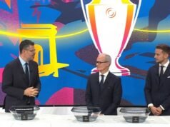 Tuan rumah undian Liga Champions meminta maaf karena siaran menjadi canggung | Sepak Bola | olahraga