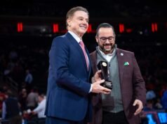 Ayah yang bangga, Rick Pitino, kembali mencetak kemenangan penting melalui perjuangan keras melawan putranya yang “brilian”.