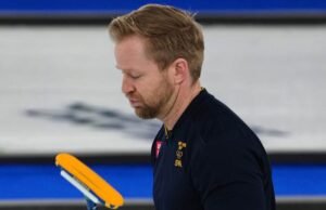Juara bertahan Swedia tersingkir dari perebutan medali Olimpiade di cabang curling putra setelah “minggu yang buruk”.