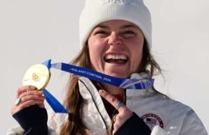 Medali atlet Olimpiade dipecahkan selama perayaan