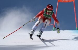 Pemain ski Swiss Suter memenangkan perlombaan pertama sejak Olimpiade saat perburuan keunggulan Vonn di Piala Dunia dimulai