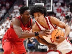 Brown mencetak 45 poin, mencetak rekor permainan tunggal ACC dan menyamai rekor Unseld untuk Cardinals No.24