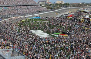Daytona 500 dimulai dengan Kyle Busch dan William Byron yang berusaha membuat sejarah