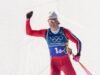 Johannes Hoesflot Klaebo dari Norwegia memenangkan rekor Olimpiade kesepuluh dengan kemenangan dalam sprint beregu putra