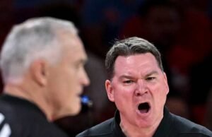 Nomor 4 Arizona memantapkan kapal dengan kemenangan sulit 73-66 atas No. 2 Houston