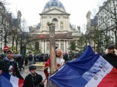 ‘Patroli’ terhadap identitas bersenjata, kantor LFI diserang, pemulihan oleh kelompok sayap kanan dan ekstrim kanan… Konsekuensi kelam dari kematian aktivis nasionalis Quentin D.