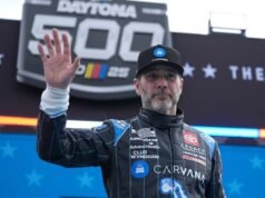 Jimmie Johnson berencana untuk berkompetisi di Daytona 500 lagi pada tahun 2027 sebelum pensiun dari karir Pialanya