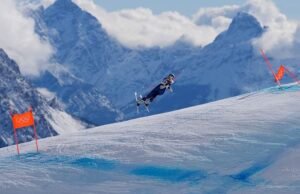 Lindsey Vonn sedang bersiap untuk terbang kembali ke Amerika Serikat karena masih banyak operasi yang harus dilakukan, kata pejabat tim kepada AP