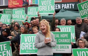 Inggris: Dengan memenangkan pemilihan sela melawan kelompok sayap kanan, Partai Hijau menantang Partai Buruh