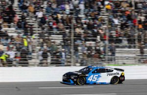 Tyler Reddick menang di Atlanta, memberi Michael Jordan kemenangan kedua berturut-turut di Piala NASCAR