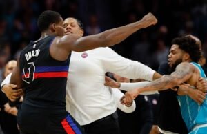 Pertarungan Pistons-Hornets mengakibatkan empat pemain dikeluarkan