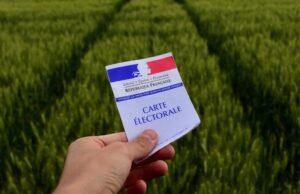 jam-jam terakhir untuk mendaftar pada daftar pemilih