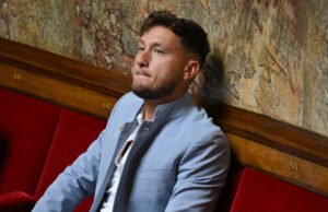 Bisakah kita mempekerjakan asisten parlemen dengan nama samaran?