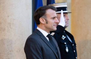 Senator komunis ingin mengurangi kekuasaan Presiden Republik